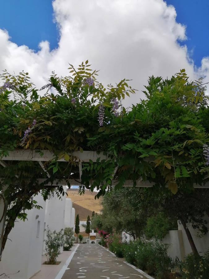 Mouras Resort Livadi  외부 사진